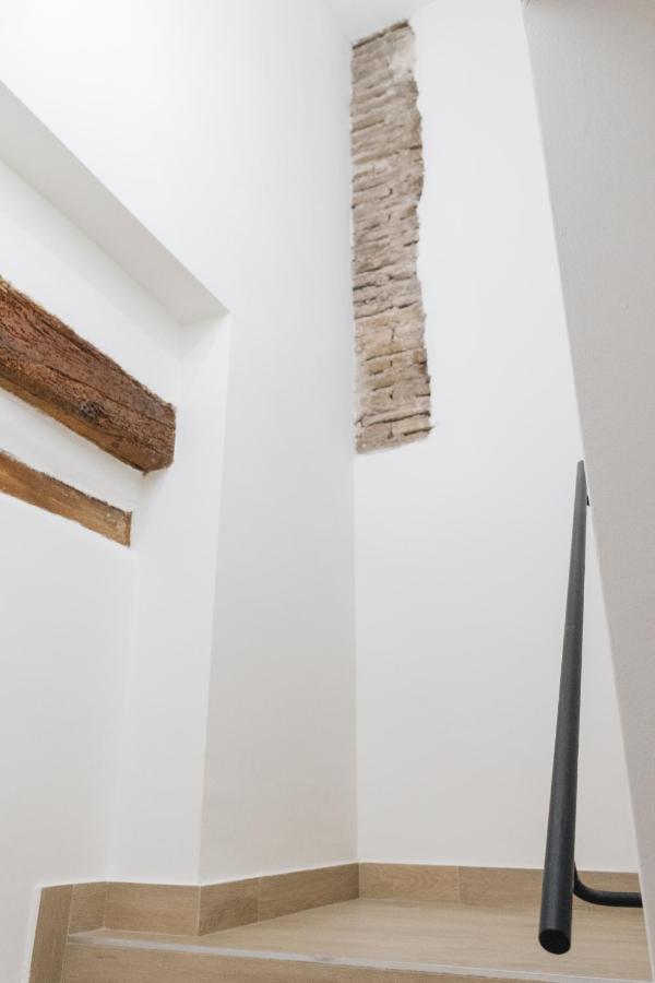 Apartaments La Rambla - Arbequina - 6 Persones コルノデイヤ エクステリア 写真