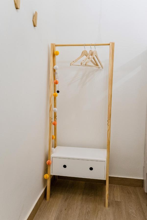 Apartaments La Rambla - Arbequina - 6 Persones コルノデイヤ エクステリア 写真