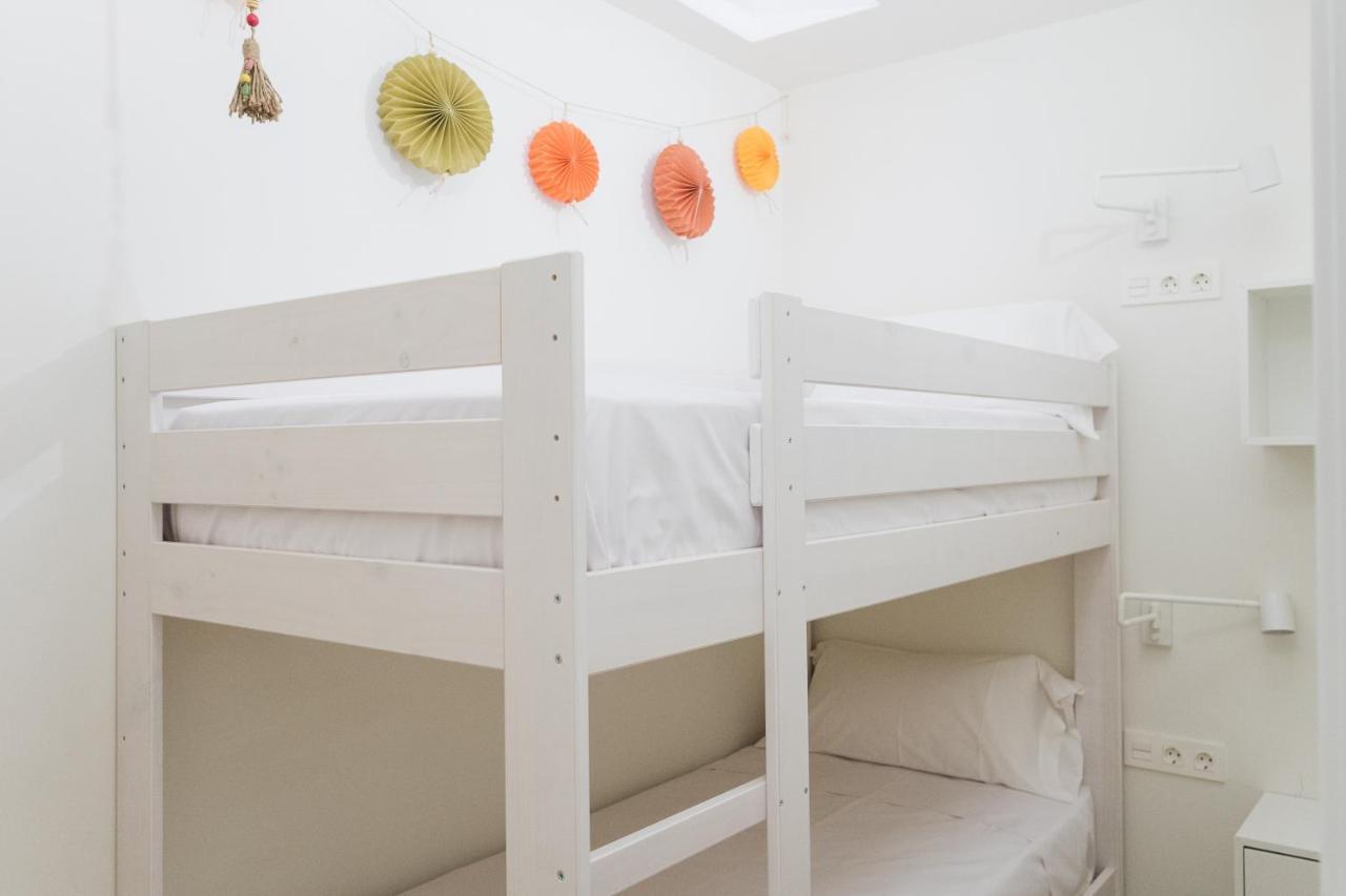 Apartaments La Rambla - Arbequina - 6 Persones コルノデイヤ エクステリア 写真
