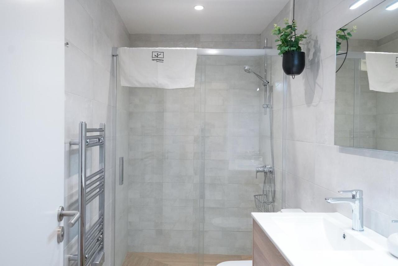 Apartaments La Rambla - Arbequina - 6 Persones コルノデイヤ エクステリア 写真