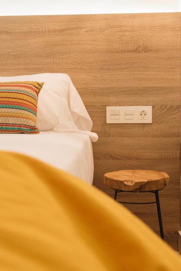 Apartaments La Rambla - Arbequina - 6 Persones コルノデイヤ エクステリア 写真